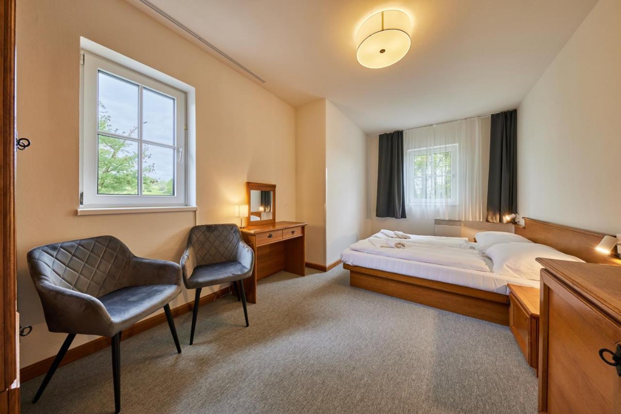 Hotel Auri Rudník Eksteriør billede