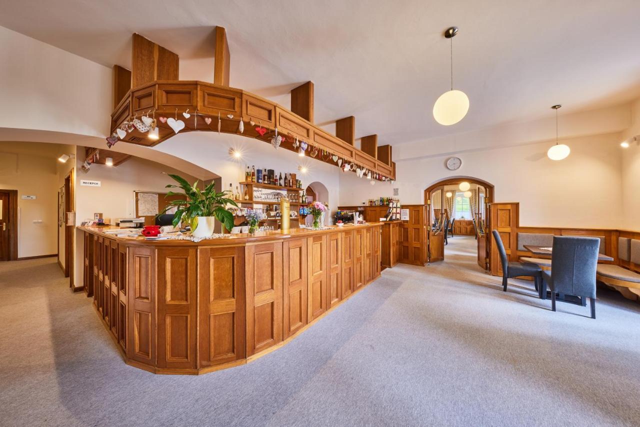 Hotel Auri Rudník Eksteriør billede